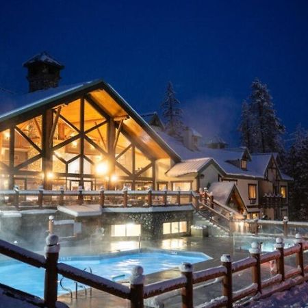 Lizard Creek Lodge Fernie Bagian luar foto