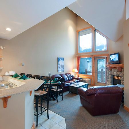 Lizard Creek Lodge Fernie Bagian luar foto