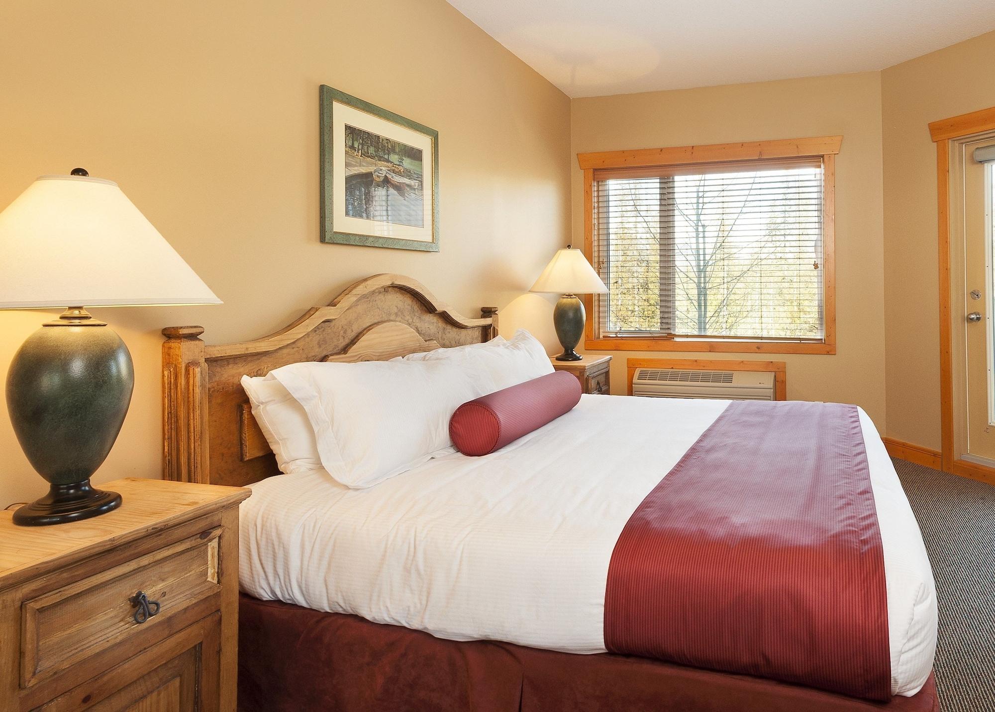 Lizard Creek Lodge Fernie Bagian luar foto