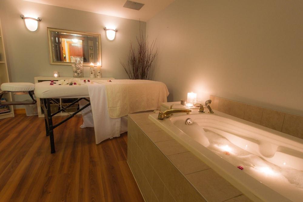 Lizard Creek Lodge Fernie Bagian luar foto
