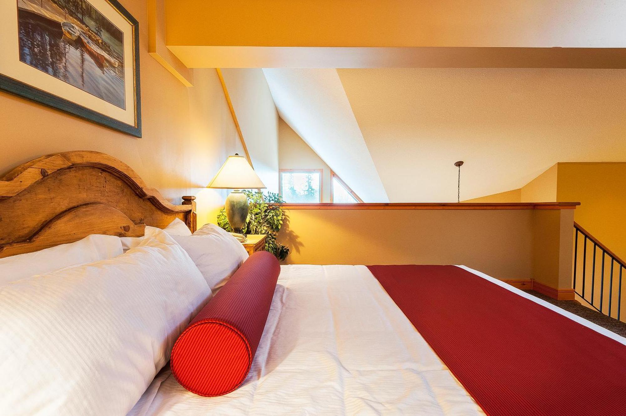 Lizard Creek Lodge Fernie Bagian luar foto