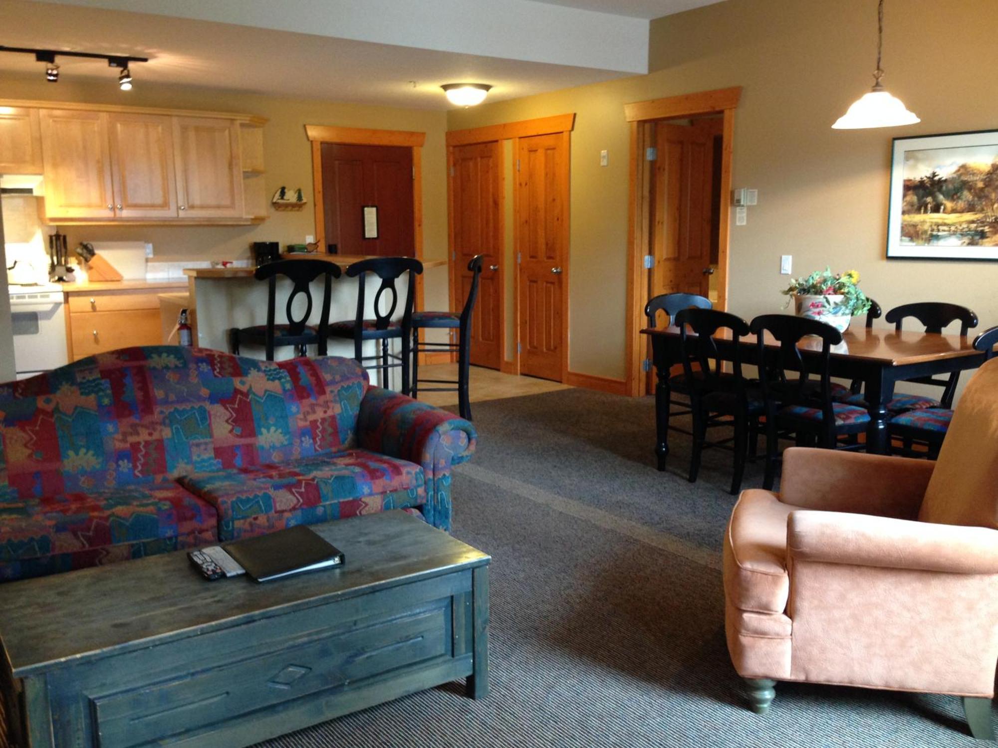 Lizard Creek Lodge Fernie Bagian luar foto