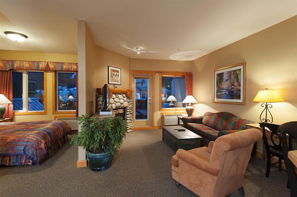 Lizard Creek Lodge Fernie Bagian luar foto