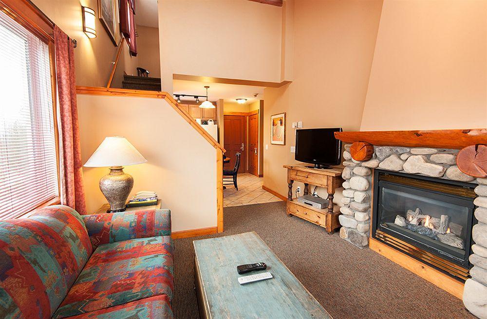 Lizard Creek Lodge Fernie Bagian luar foto
