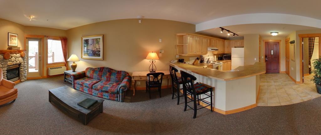 Lizard Creek Lodge Fernie Bagian luar foto