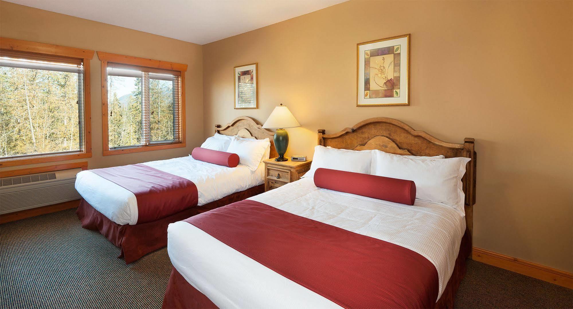 Lizard Creek Lodge Fernie Bagian luar foto